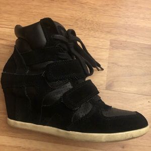 High heel sneaker black size 6.5